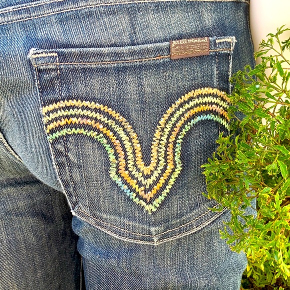 Emma denim jeans with cute pocket detail - Picture 2 of 3